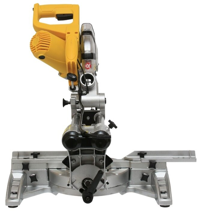 Торцовочная пила Калибр ПТЭ-1500/210ПРм