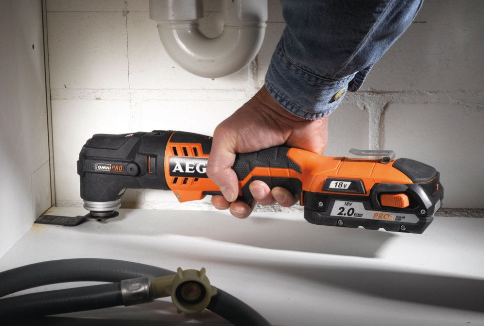 Шлифовальная машина AEG OMNI 18C LI-202BKIT1X