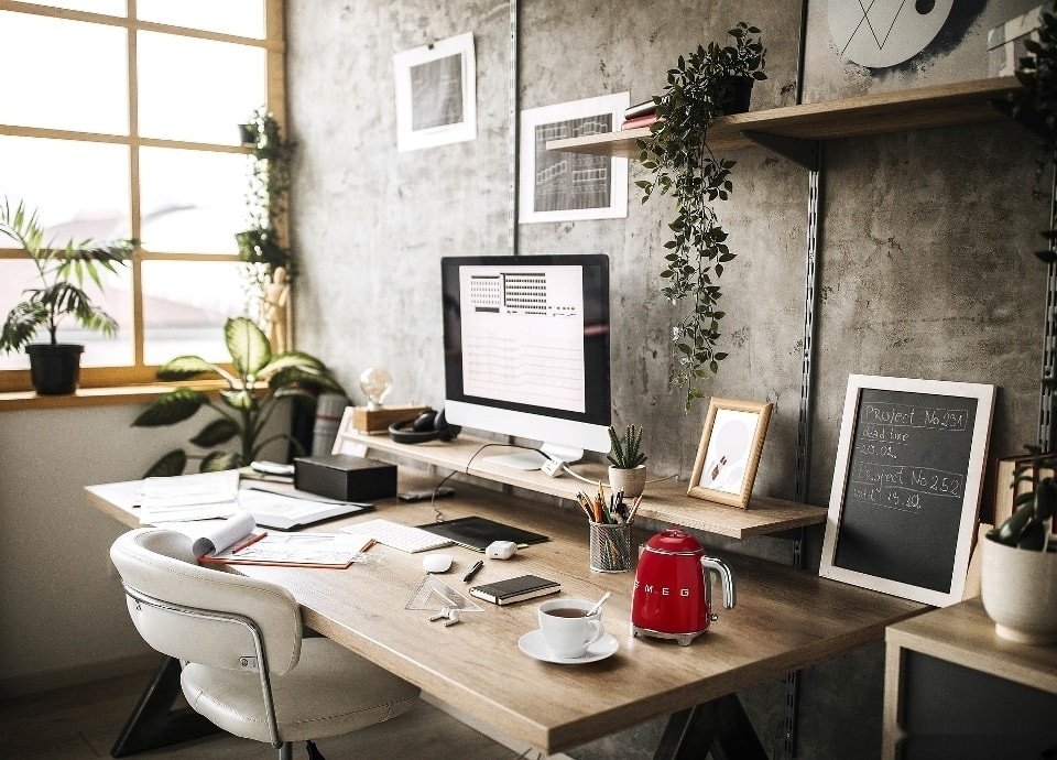 Электрический чайник Smeg KLF05RDEU