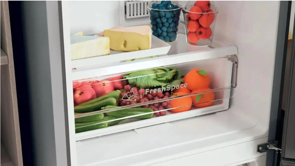 Холодильник с морозильником Indesit ITS 4200 NG