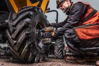 Гайковерт AEG Powertools BSS 18HTF12B6-0 4935472245 (без АКБ)