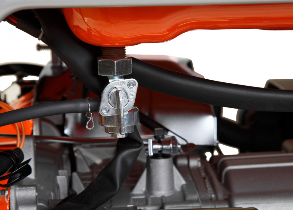 Генератор Eland LA 8000