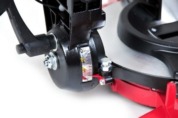 Торцовочная пила Elitech ПТ 1625 E2007.004.00