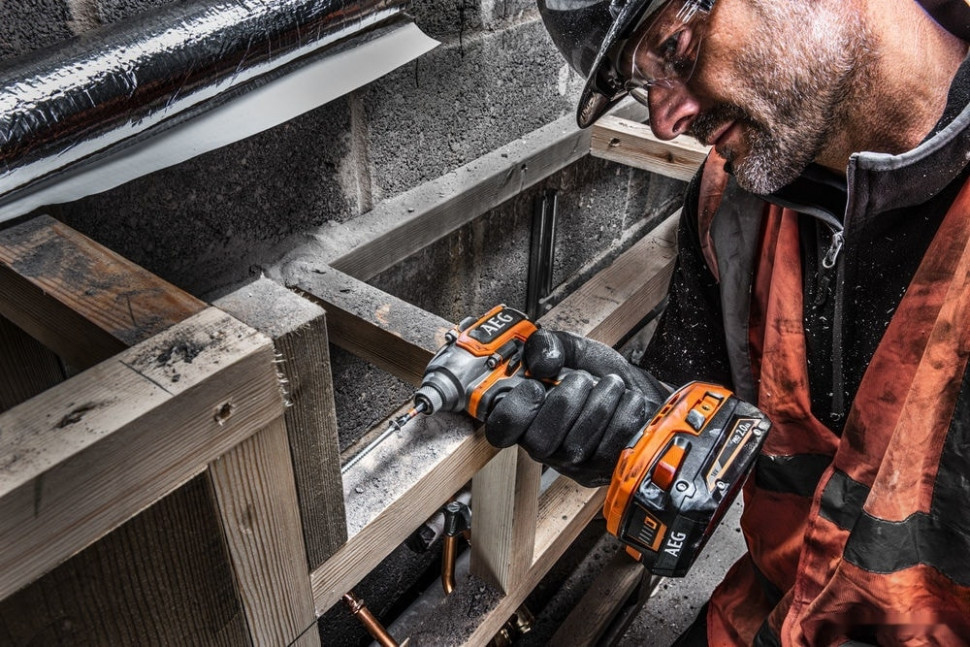 Винтоверт AEG Powertools BSS 18SBL-0 4935472278 (без АКБ)