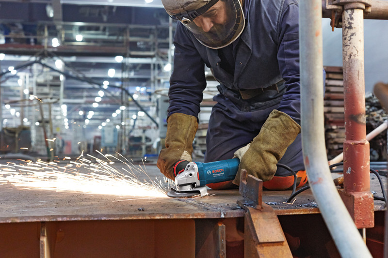 Угловая шлифмашина Bosch GWS 15-125 CIEP Professional