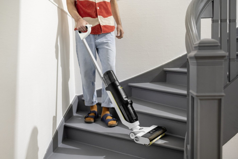 Вертикальный моющий пылесос Karcher FCV 3 1.056-122.0