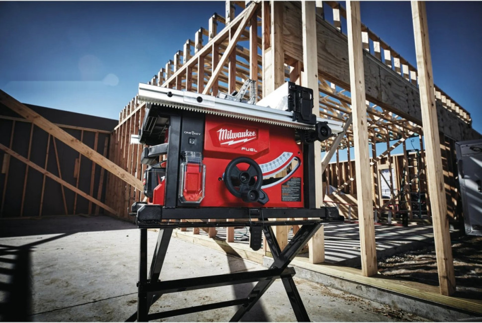 Деревообрабатывающий станок Milwaukee M18 FTS210-121B FUEL One-Key 4933464225 (с 1-им АКБ)