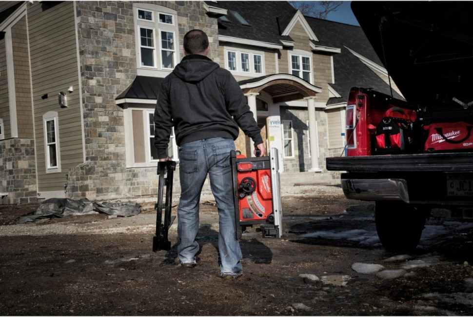 Деревообрабатывающий станок Milwaukee M18 FTS210-121B FUEL One-Key 4933464225 (с 1-им АКБ)