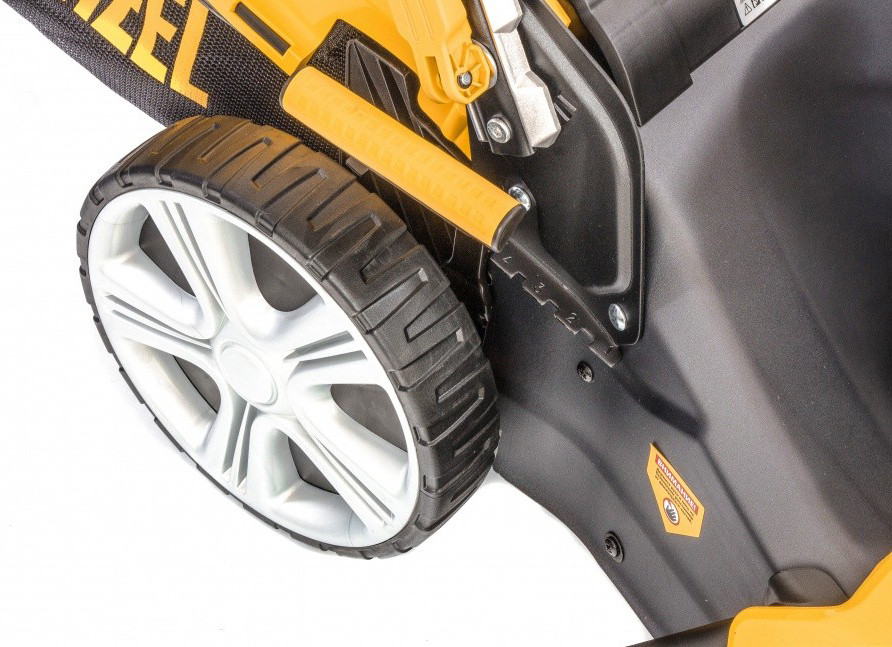 Бензиновая газонокосилка Denzel GLD-520SP