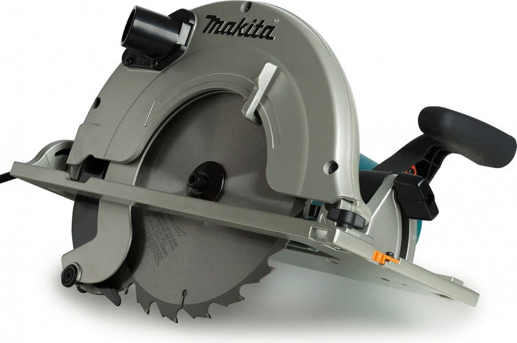 Дисковая пила Makita 5903R