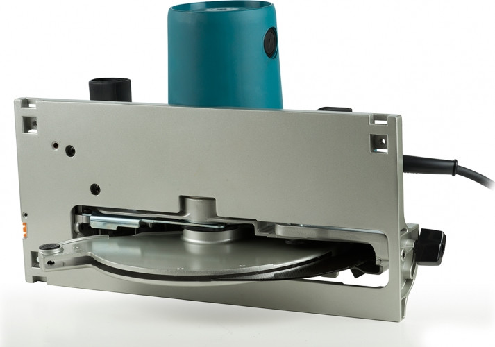 Дисковая пила Makita 5903R