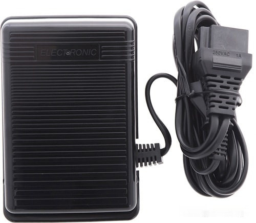 Электромеханическая швейная машина Leader Paradise