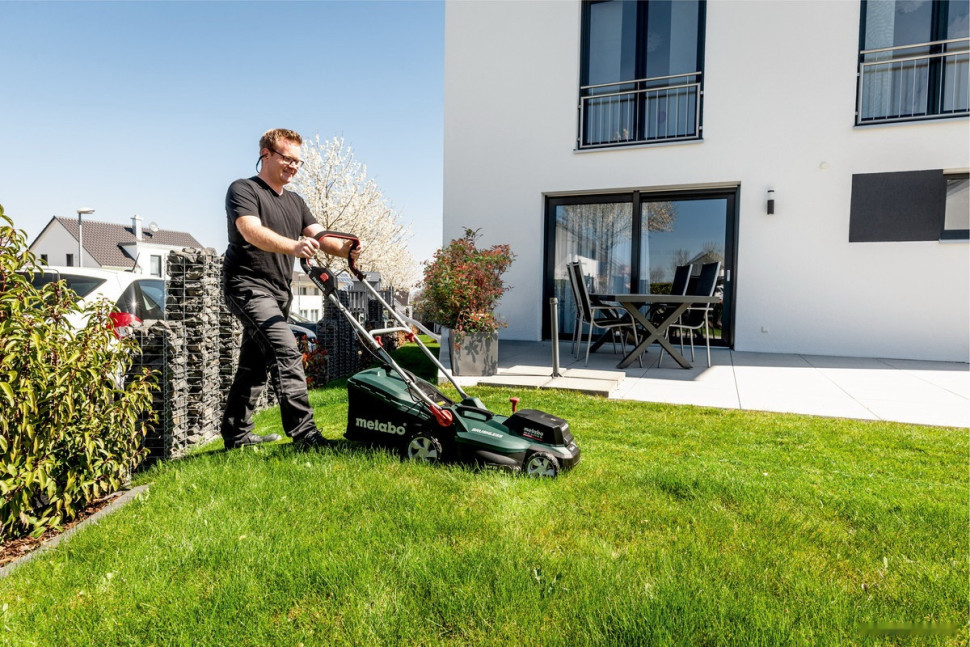 Газонокосилка Metabo RM 36-18 LTX BL 36 T0525 (с 2-мя АКБ)