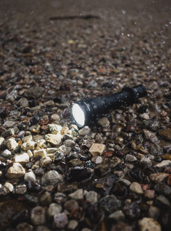 Фонарь Armytek Predator Pro Magnet USB (теплый свет)