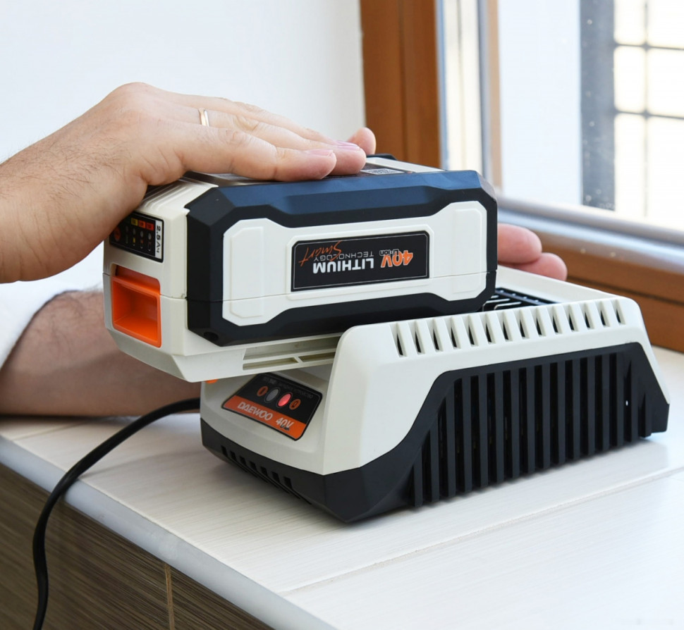 Аккумулятор для инструмента Daewoo Power DABT 4040Li (40В/4 Ah)