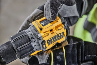 Ударная дрель-шуруповерт DeWALT DCD805H2T (с 2-мя АКБ 5 Ач, кейс)