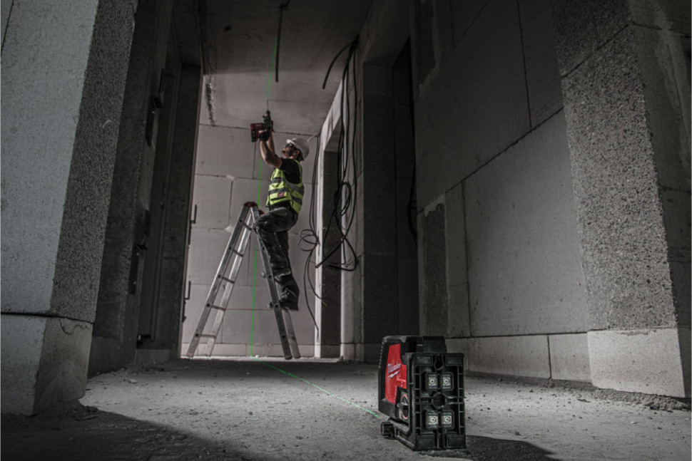 Лазерный нивелир Milwaukee L4 CLLP-301C 4933478099