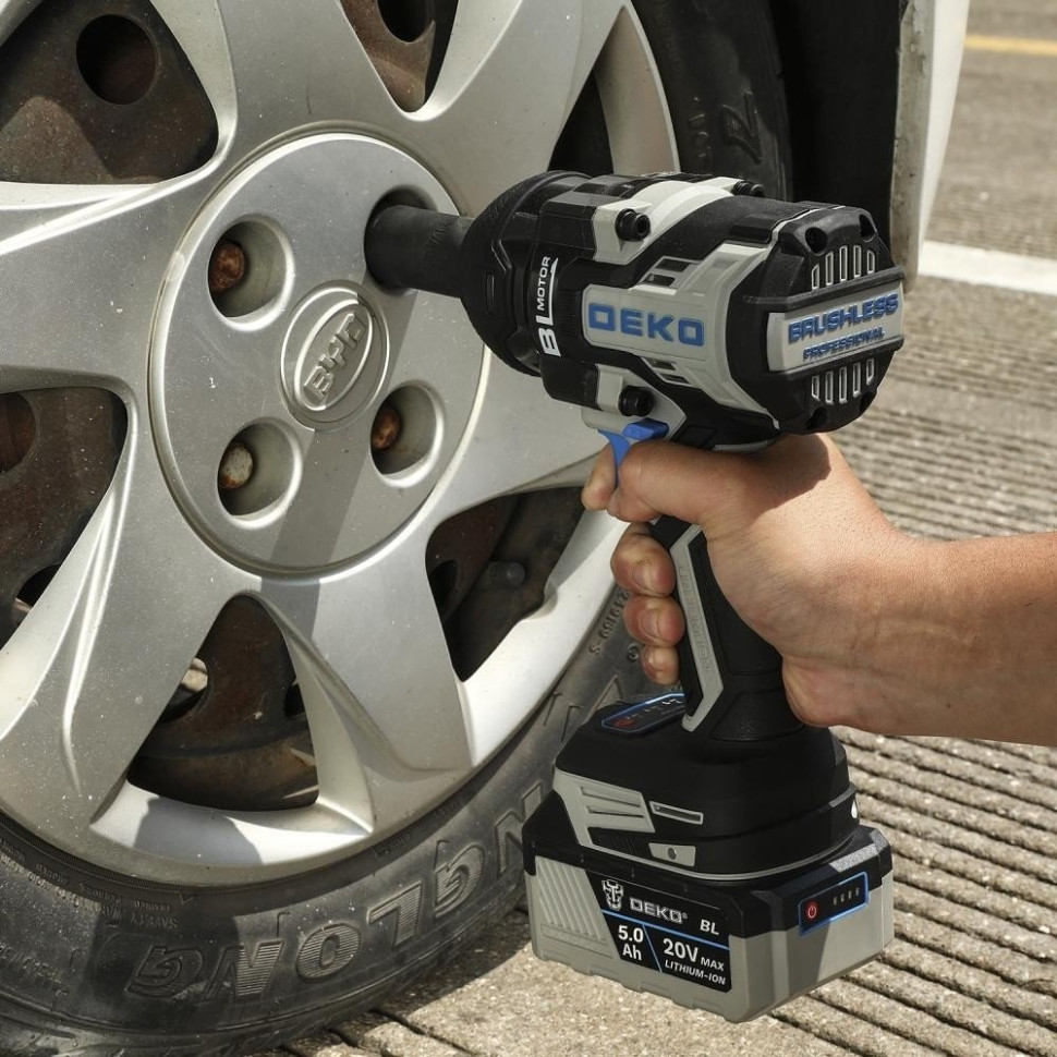 Гайковерт Deko ZKIS20 Pro Max 083-1088 (с 2-мя АКБ, кейс)