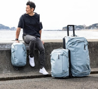 Чемодан Thule Chasm Rolling Duffel 3204988 (голубой)