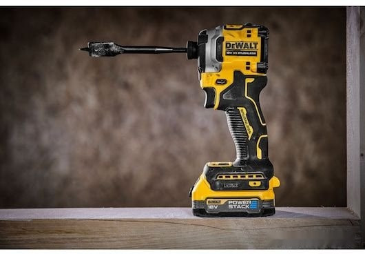 Винтоверт DeWALT DCF850E2T (с 2-мя АКБ 1.7 Ач, кейс)