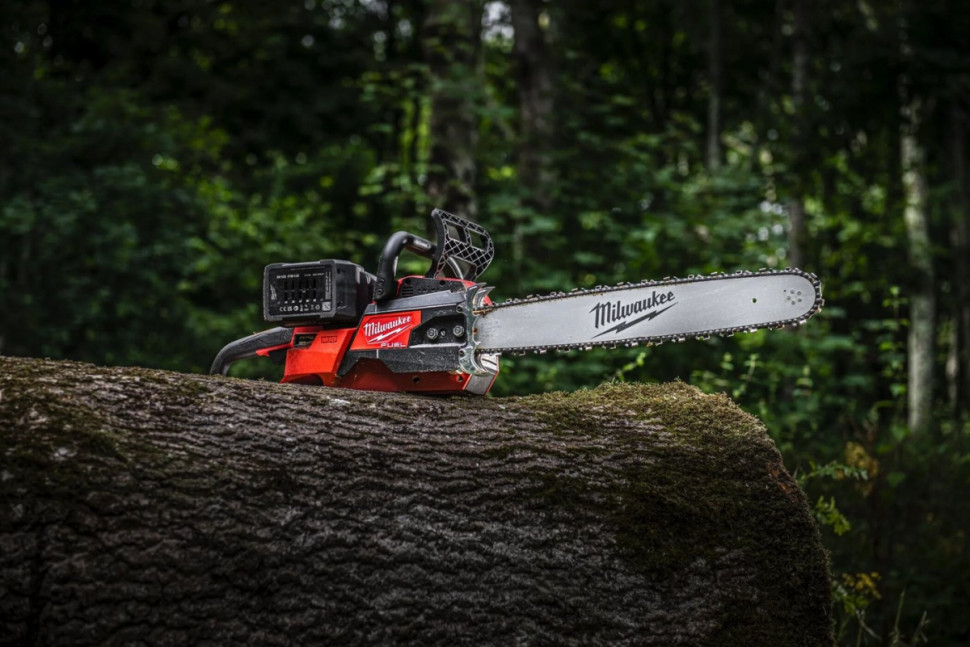 Аккумуляторная пила Milwaukee M18F2CHS50-802 4933480121 (с 2-мя АКБ)