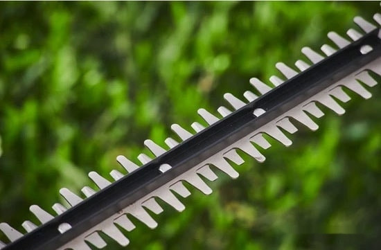 Кусторез Ryobi RY18HT40A-113 (с 1-им АКБ)