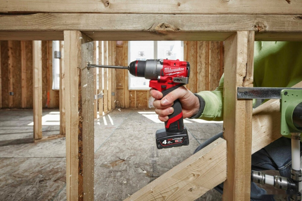 Дрель-шуруповерт Milwaukee M12 FUEL M12FDD2-402X 4933479874 (с 2-мя АКБ 4 Ач, кейс)