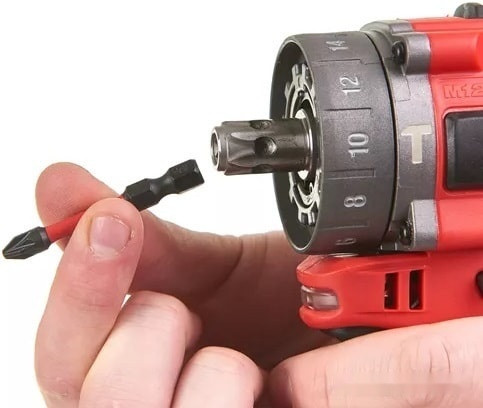 Ударная дрель-шуруповерт Milwaukee M12 FPDXKIT-202X 4933464138 (с 2-мя АКБ, кейс)