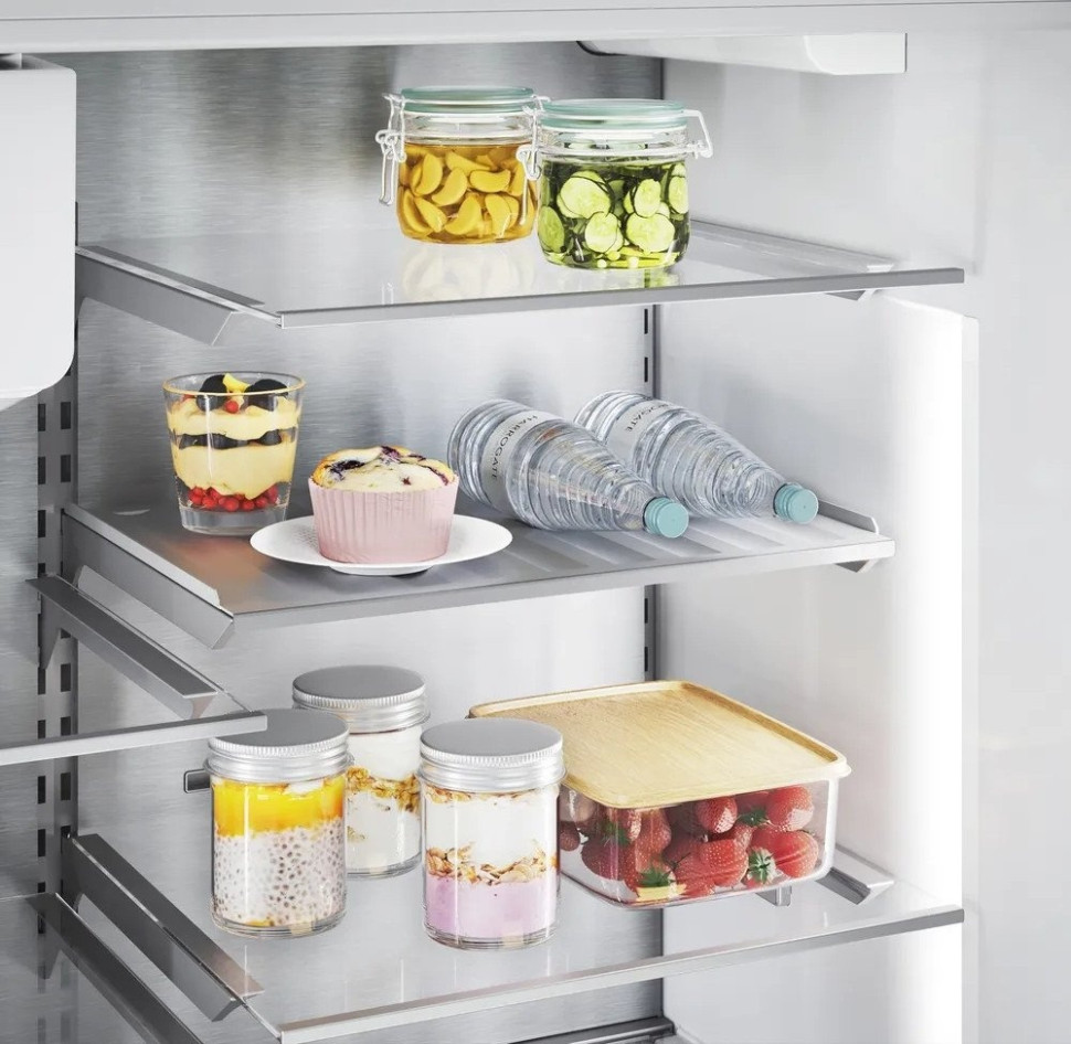 Четырёхдверный холодильник Bosch Serie 6 KFI96AXEA