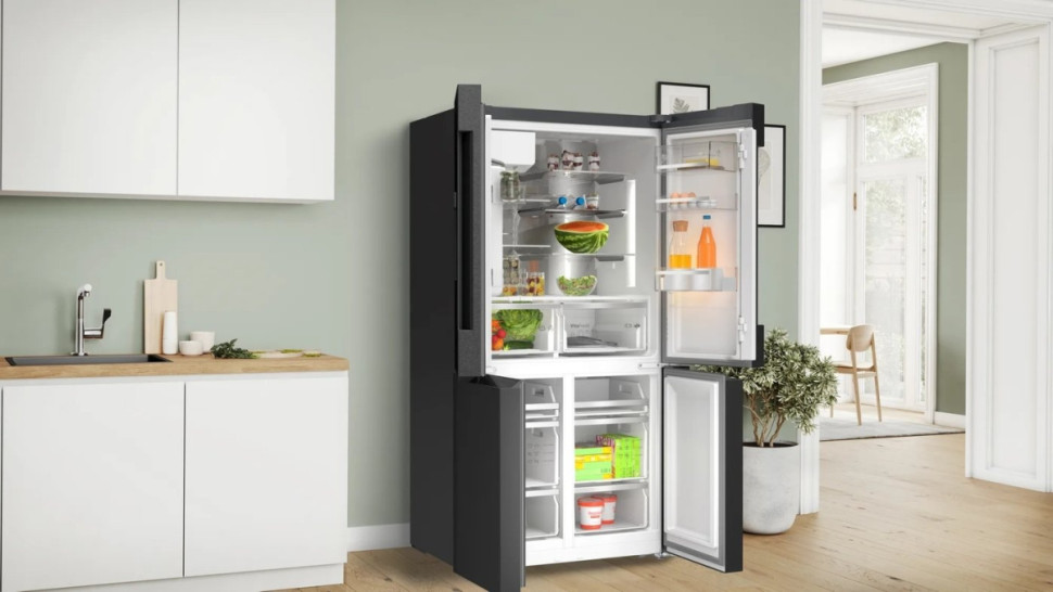 Четырёхдверный холодильник Bosch Serie 6 KFI96AXEA