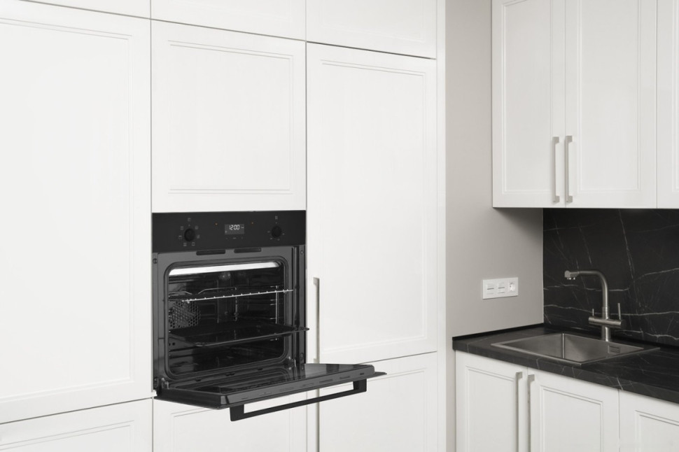 Духовой шкаф Weissgauff EOV 676 SB Black Edition