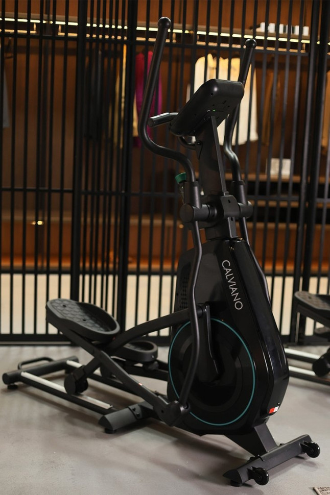 Эллиптический тренажер Calviano Extra (черный)