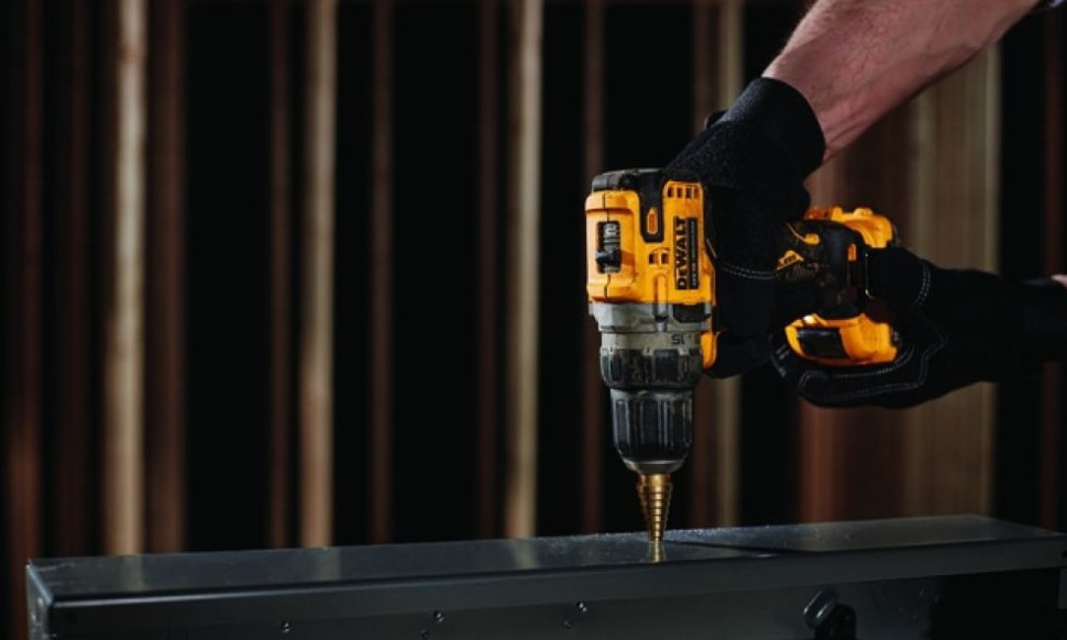 Дрель-шуруповерт DeWALT DCD701N-XJ (без АКБ)