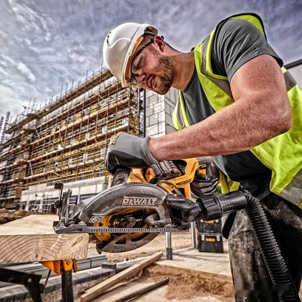 Дисковая (циркулярная) пила DeWALT DCS577N (без АКБ)