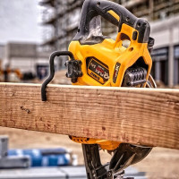 Дисковая (циркулярная) пила DeWALT DCS577N (без АКБ)