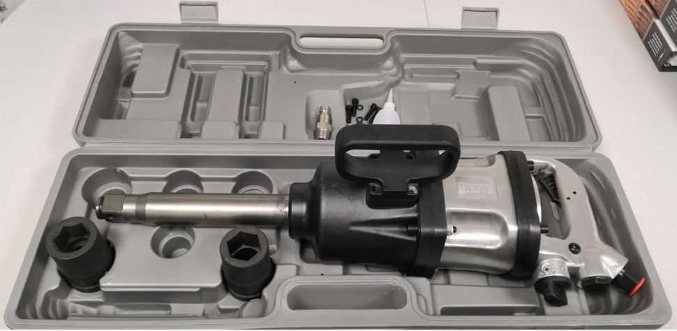 Пневмогайковерт Thorvik AIWS124M