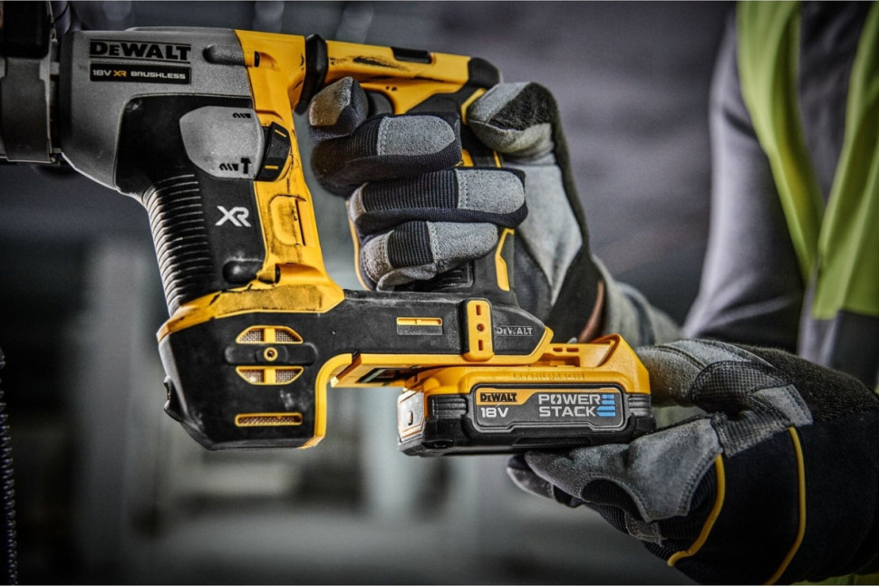 Перфоратор DeWALT DCH172E2T (с 2-мя АКБ 1.7 Ач, кейс)