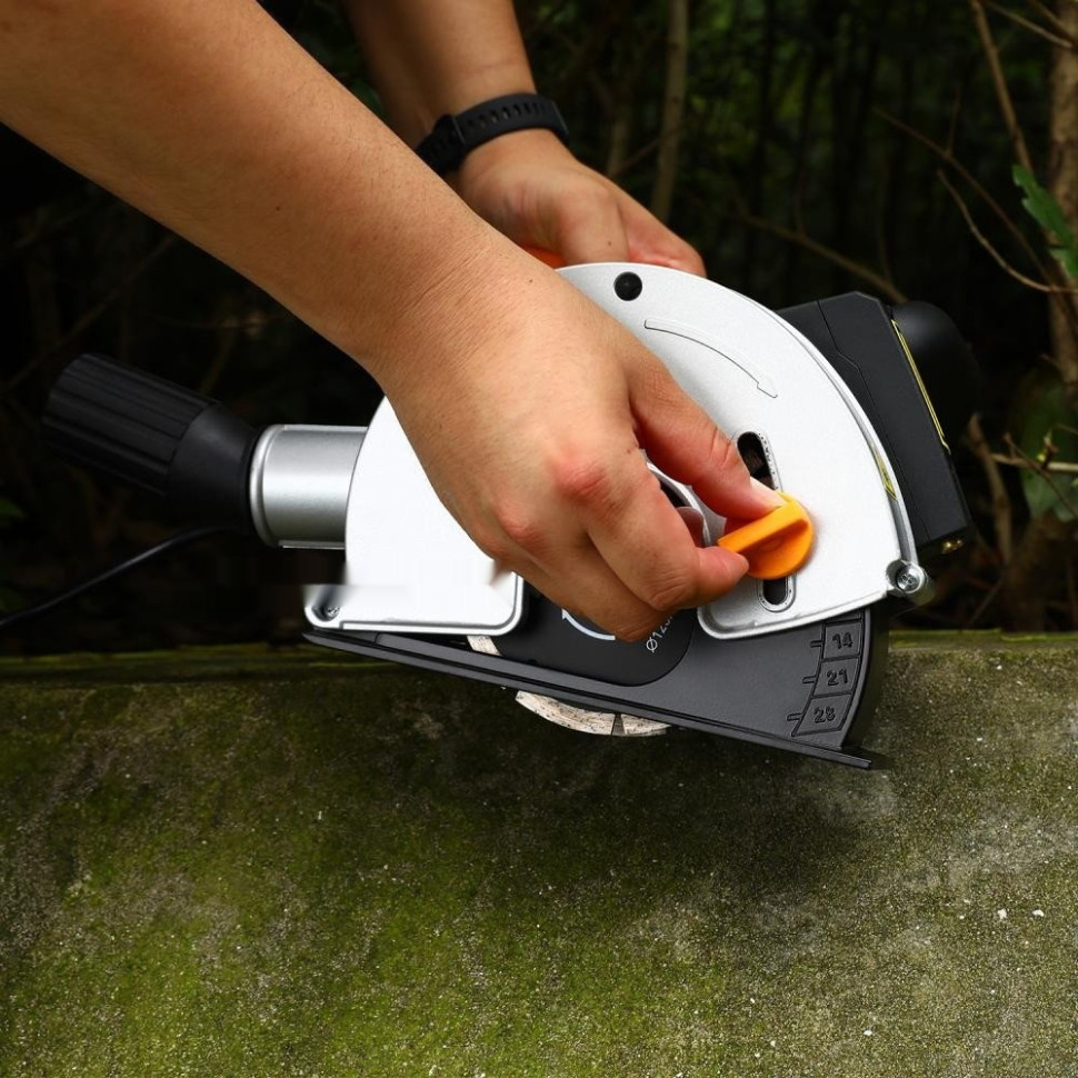 Штроборез Deko DKWC1800W