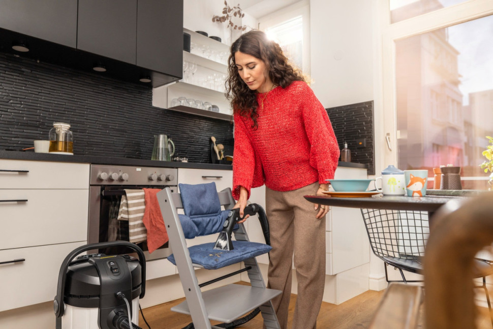 Пылесос Karcher SE 4 Plus 1.081-170.0