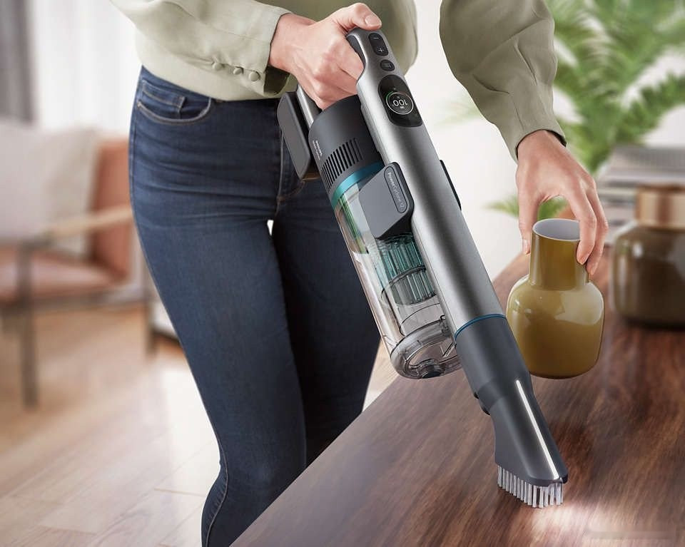 Вертикальный пылесос с влажной уборкой Philips XC8055/01