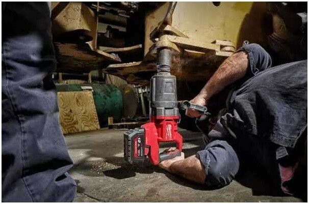Гайковерт Milwaukee M18 ONEFHIWF1DS-121C 4933499253 (с 1-им АКБ, кейс)