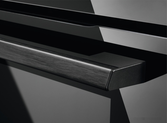 Духовой шкаф Electrolux EOE7P31Z