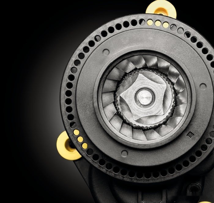 Кофемашина Krups Quattro Force EA82F010