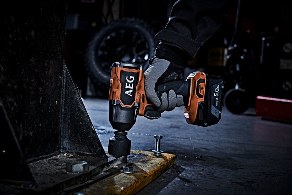 Гайковерт AEG Powertools BSS18MTF12BL-402C 4935479664 (с 2-мя АКБ, кейс)