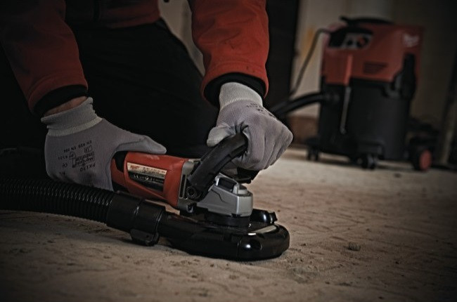 Угловая шлифмашина Milwaukee AGV 15-125 XC DEG-SET