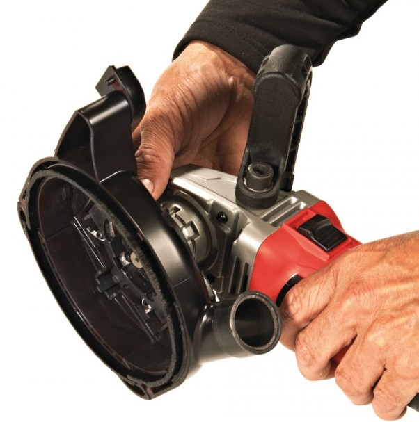 Угловая шлифмашина Milwaukee AGV 15-125 XC DEG-SET