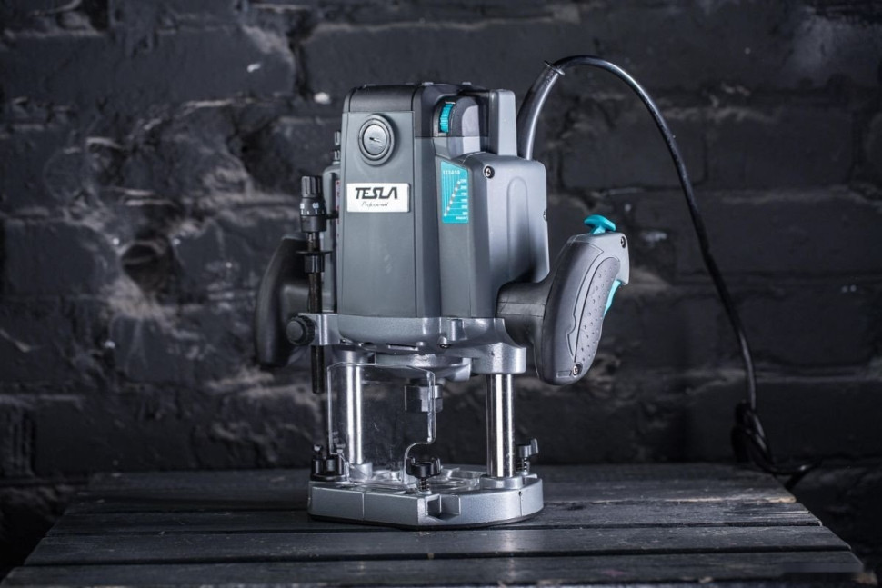 Фрезер Tesla TRE2200