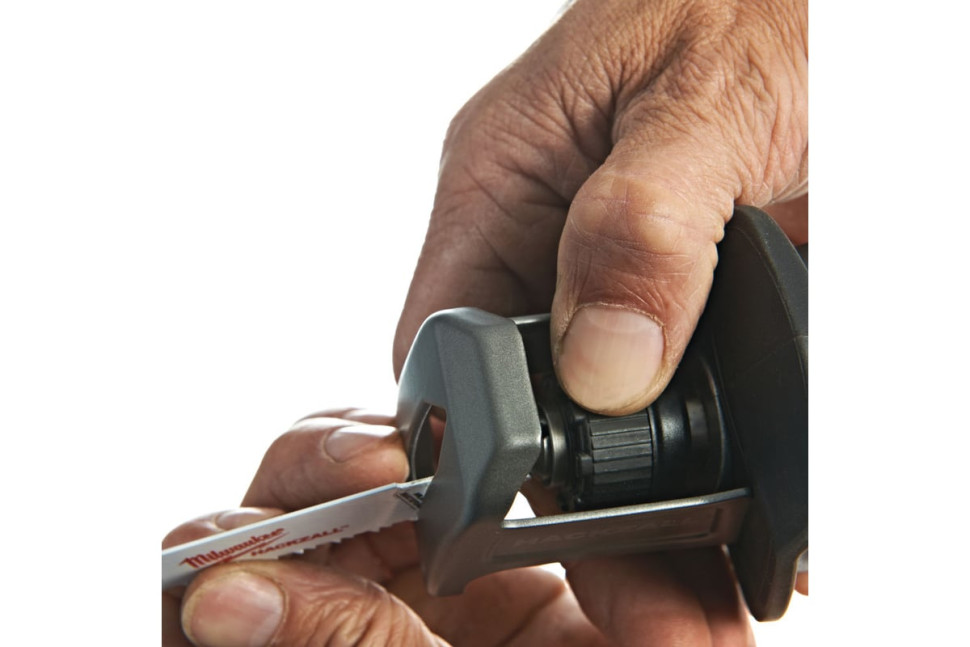 Сабельная пила Milwaukee M12 CHZ-0 FUEL 4933446960 (без АКБ)