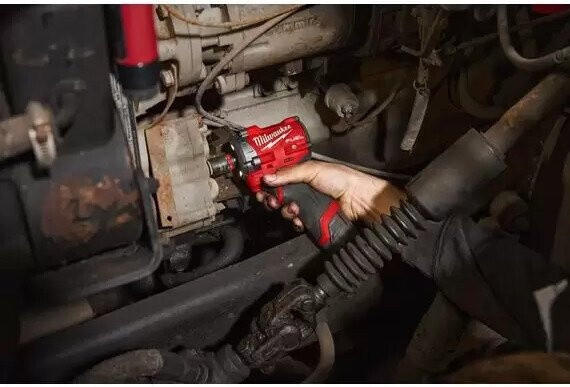Гайковерт Milwaukee M12 FCIWF38G3-0 Fuel 4933493451 (без АКБ)