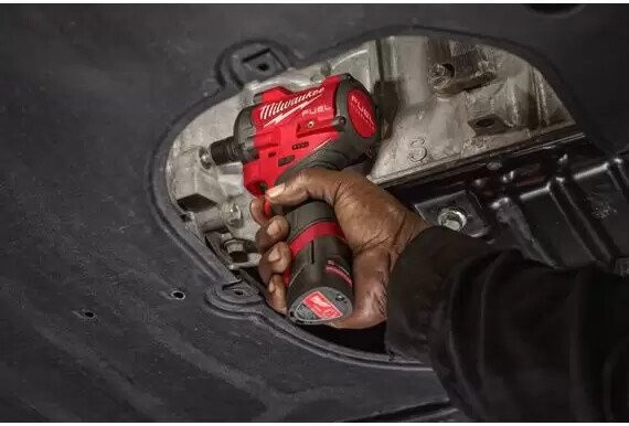Гайковерт Milwaukee M12 FCIWF38G3-0 Fuel 4933493451 (без АКБ)